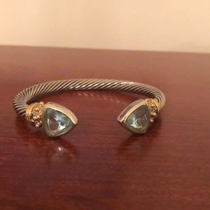 Costume jewelry bracelet